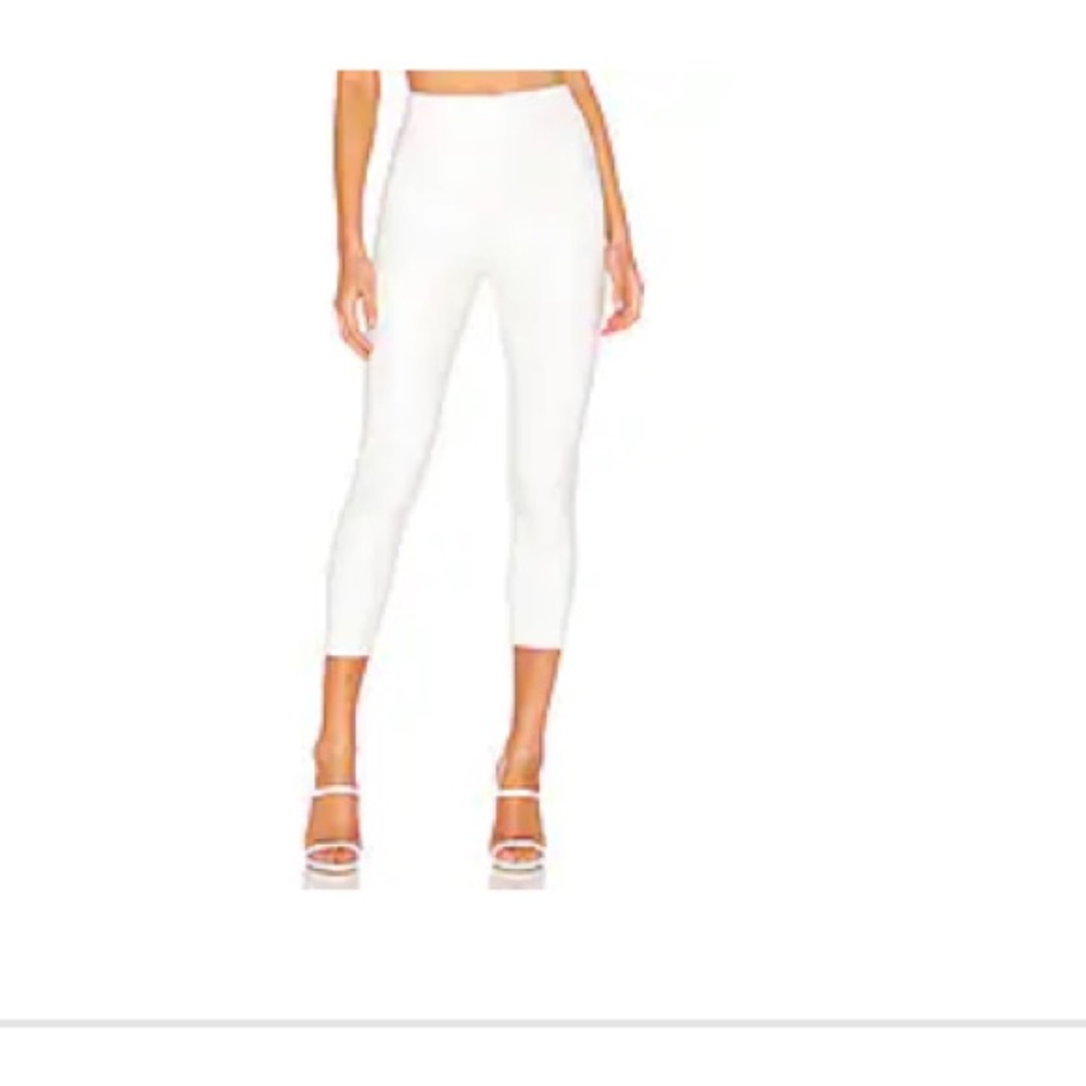 Commando Perfect Control Faux Leather Capri in white